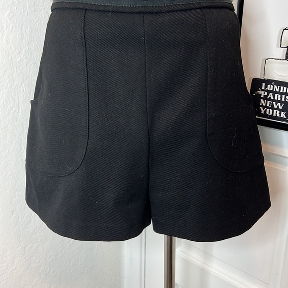 Red Valentino Black Studded Waist Shorts Size 44/6US - Picture 6 of 9